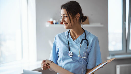 Diabetologe bei der Arbeit Diabetologe bei der Arbeit
